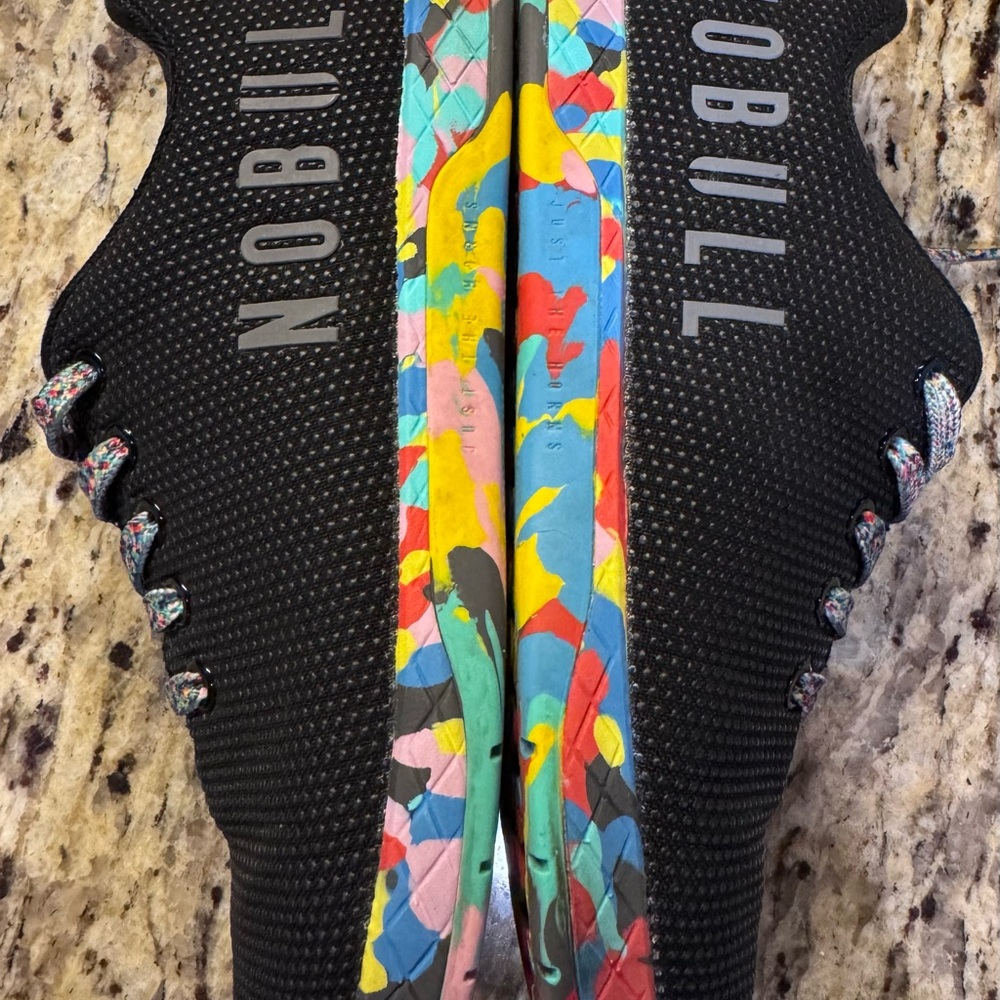 NOBULL Outwork Trainer Sneakers Black‎ Rainbow ladies size 8 EUC